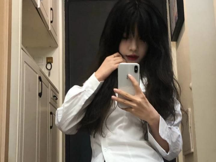 这颜值、这身材的中专妹妹，说声极品不过分吧？